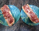 Foto del paso 2 de la receta: Torrada con jamón y mousse de foie de pato