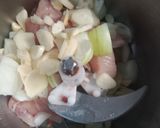 Foto langkah ke 1 dari resep Homemade Chicken Luncheon.