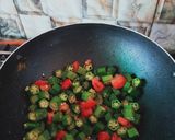 ભીંડા બટાકા નું શાક (Bhinda Bataka Shak Recipe In Gujarati) રેસીપી સ્ટેપ2ફોટો