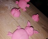 Foto del paso 13 de la receta: Pastel mármol con temática de cerditos 🐷🍰🎂