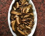 Foto del paso 1 de la receta: Spaghettoni ai funghi porcini 🦀