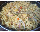 A picture of step 3 of Soyayyar makaroni da kwai.