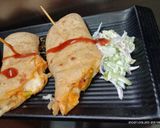 पनीर काठी रोल्स (paneer kathi rolls recipe in Hindi) रेसिपी चरण 9 फोटो