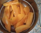 A picture of step 1 of Papaya Smoothie.