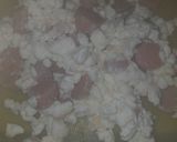 Foto del paso 2 de la receta: Claras de huevo con salchicha