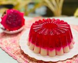 Foto langkah ke 5 dari resep 561. Puding Buah Naga Merah Putih.