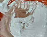 Foto del paso 3 de la receta: Crema de claras y azúcar