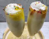 A picture of step 3 of Pineapple milk shake.