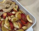 صورة لخطوة 3 من وصفة كوبلر الخوخ