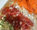 Foto del paso 3 de la receta: Jamoncitos de pollo guisados con verduras