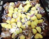 A picture of step 3 of Oven baked potatoes and chicken.