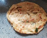 બટર ગાર્લિક પરોઠા (butter garlic parotha recipe in gujarati) રેસીપી સ્ટેપ4ફોટો