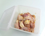 Foto langkah ke 1 dari resep Ayam Goreng Garlic.
