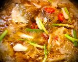 A picture of step 4 of Braised Mackerel with Bamboo Shoots.