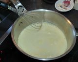 Une image de l'étape 3 de Boston cream pie.