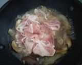 A picture of step 3 of Pork and Shiitake Rice Bowl.