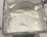 Foto del passaggio 2 della ricetta Dessert allo yogurt greco con frutti di bosco e crema di cacao