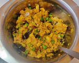 A picture of step 4 of Semolina stuffed glass Dhokla.