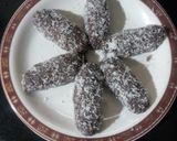 કેળા ચોકલેટ રોલ (Banana Chocolate Roll Recipe In Gujarati) રેસીપી સ્ટેપ7ફોટો