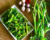 Hình bước làm 3 của món Rau muống xào chao