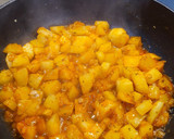 Foto del paso 2 de la receta: Guiso de patatas con albóndigas de pollo y pavo