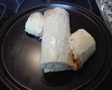 Foto del paso 5 de la receta Postre navideño. Tronco relleno de crema pastelera y cobertura de chocolate