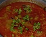 A picture of step 7 of Chanay ki Dal lauki.