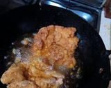 A picture of step 5 of Sub ka favorite zinger burger.
