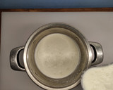Foto del paso 3 de la receta: Panna cotta de coco con coulis de maracuyá 🍮