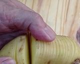 Foto del paso 2 de la receta: Papas Hasselback o papas acordeón