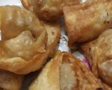 A picture of step 6 of Qeema vgi wonton.