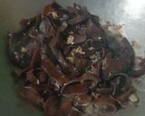 Foto langkah ke 4 dari resep Bihun jamur kuping.