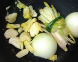 Hình bước làm 4 của món Bún bò giò heo - phiên bản siêu dễ