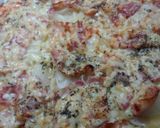 Foto del paso 4 de la receta: Pizza,bacon,ceba i salmon con Alcaparras