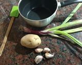 Foto del paso 1 de la receta Sopa de papa y cebolla de verdeo
