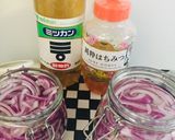 Foto del paso 2 de la receta: Cebolla Curtida con Miel y Vinagre!!
