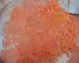 A picture of step 3 of Jaggery and carrot rice.