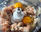 Foto del paso 1 de la receta: Pizza de pollo sin harinas