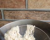 ম্যাগি রেমন নুডলস (Maggi ramen noodles recipe in Bengali) রেসিপির ধাপ 4 ছবি