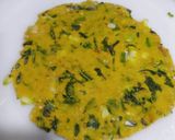 A picture of step 4 of Green garlic thepla.