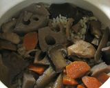 A picture of step 5 of Chikuzen-ni Rice (Takikomi Gohan) in a Donabe or Rice Cooker.