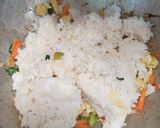 Foto langkah ke 5 dari resep Nasi Goreng Rainbow Sayuran.