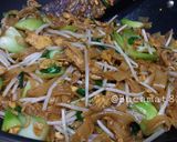 Foto langkah ke 7 dari resep "kwetiau goreng".