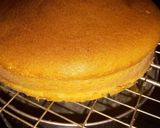 A picture of step 7 of Vanilla cake.