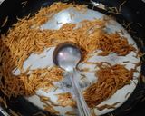 صورة لخطوة 3 من وصفة أرز بالشعيرية بالدجاج والخضار