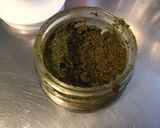 Une image de l'étape 3 de Sauce salade au citron confit, pesto de fanes epicé et melfor.