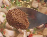 Foto del paso 3 de la receta: Arroz con pollo y aceitunas