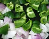 A picture of step 4 of Kadhai Paneer.