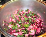 Foto del paso 5 de la receta Arroz caldoso con pencas de remolacha y beicon