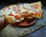 Foto langkah ke 4 dari resep Pizza Roti Tawar.